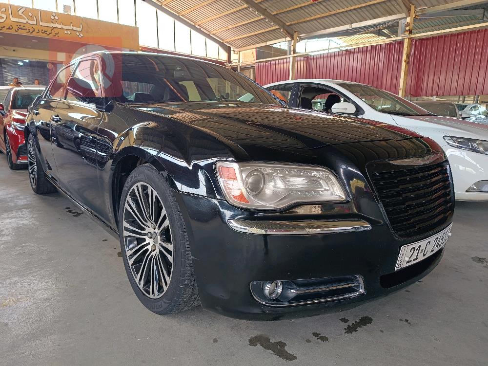 كرايسلر 300